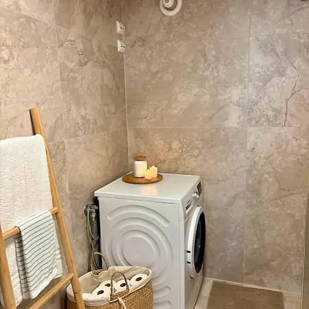 Modern 3-bedroom In The Heart Of Apartamento *