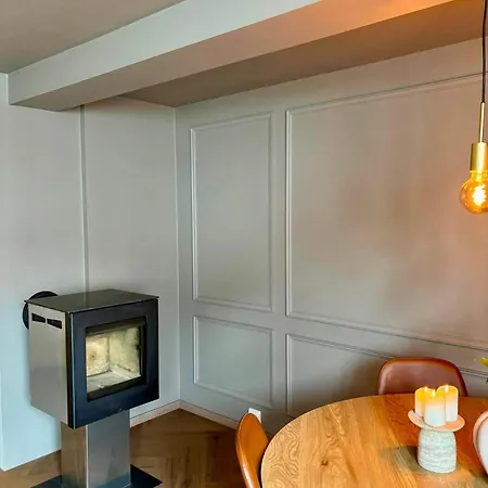Modern 3-bedroom In The Heart Of Apartamento